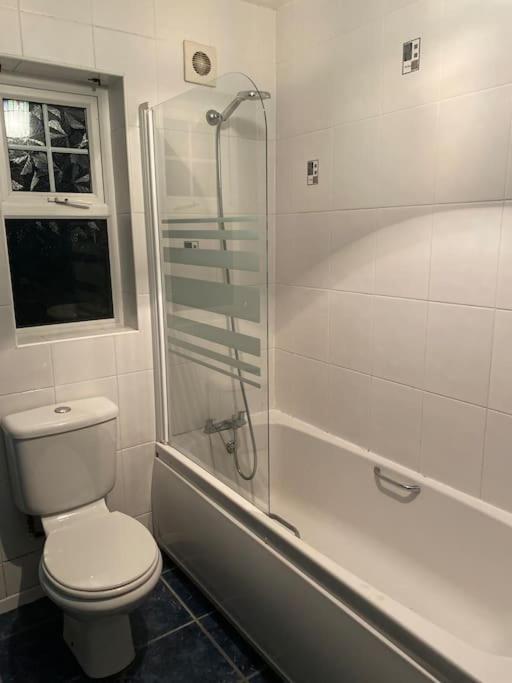 Walnut Apartment Larne Ngoại thất bức ảnh